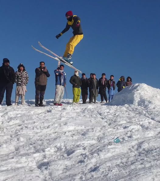 نمایش‌های اسکی میان ۲۰ تن در غزنی برگزار شد