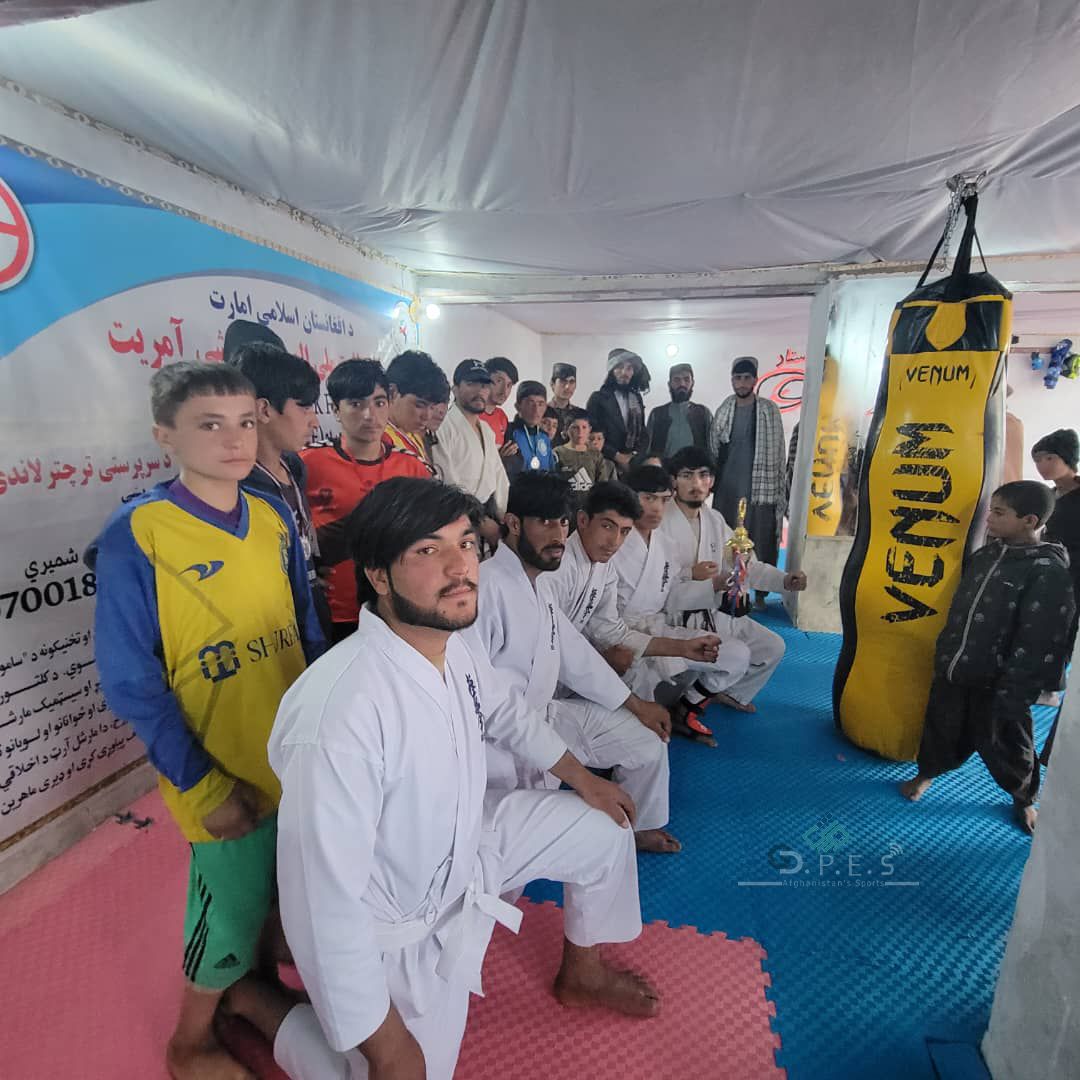 زابل؛ په شاجوی ولسوالۍکې د ۳۸ ورزشکارانو ترمنځ د کراټې سیالۍ ترسره شوې