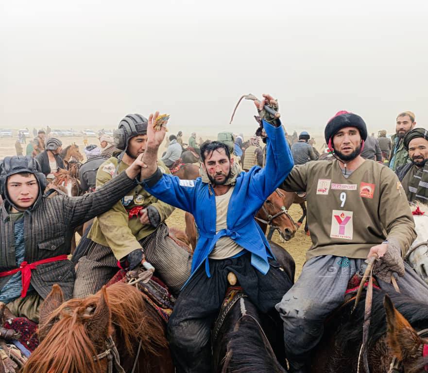 مسابقات بزکشی میان ۹۰ چاپنداز در ولسوالی قلعه زال کندز برگزار شد