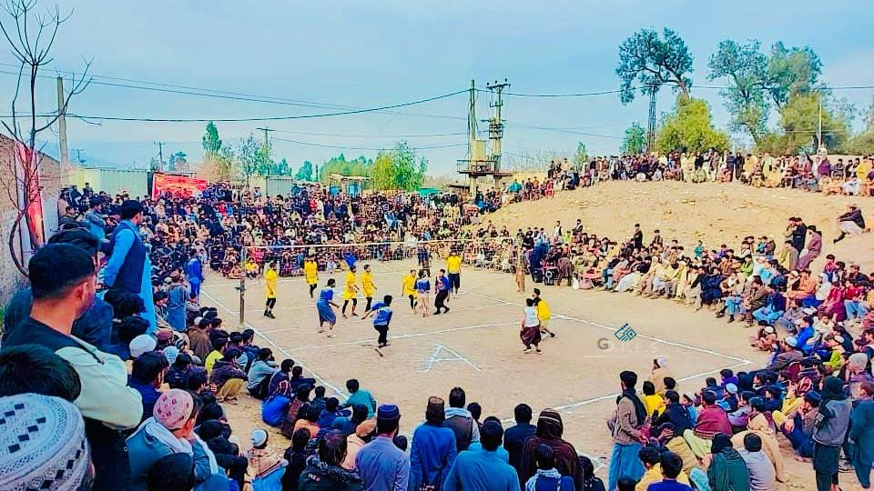 ننګرهار؛ سره رود ولسوالۍ کې د ۲۴ لوبډلو ترمنځ د والیبال سیالۍ پای ته ورسېدې