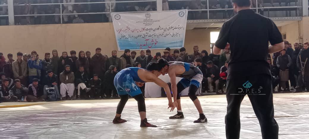 پروان؛ رقابتهای پهلوانی میان ۱۰۰ ورزشکار در ولسوالی بگرام برگزار شد