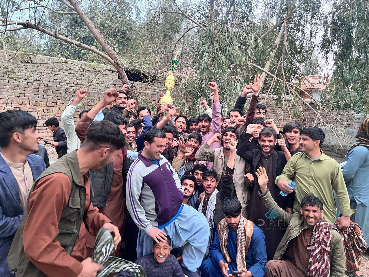 ننګرهار؛ مرکز جلال اباد ښار کې د ۱۶ لوبډلو ترمنځ د والیبال سيالۍ پای ته ورسېدې