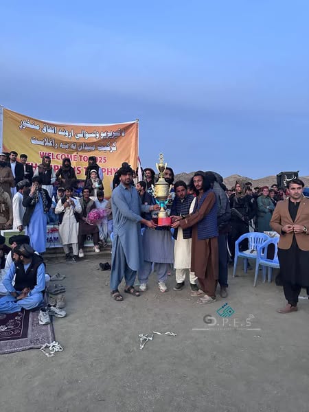 خوست؛ په تريزيو عليشيرو ولسوالۍ کې د ۹۸ لوبډلو ترمنځ د ټېپ بال کرېکټ سيالۍ پای ته ورسېدې