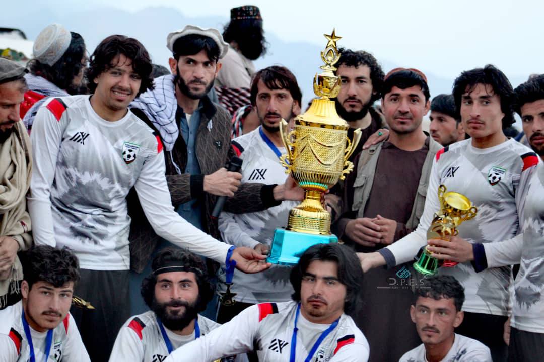 خوست؛ نادر شاه کوټ ولسوالۍ کې د ۳۲ لوبډلو ترمنځ د فوټبال سیالۍ پای ته ورسېدې