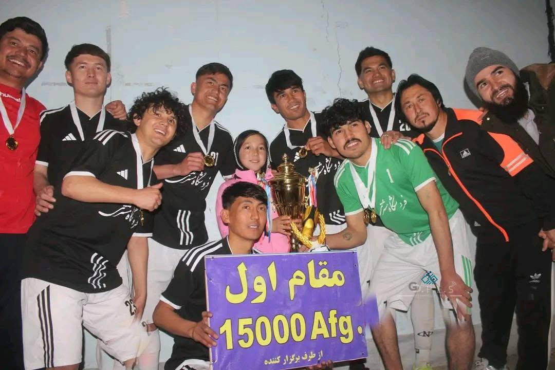 دایکندی؛ تیم فوتسال رسالت قهرمان جام زمستانی مجتمع ورزشی شهرداری شهر نیلی شد