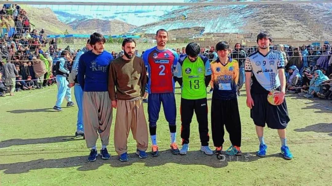 ميدان وردگ؛ سيد اباد ولسوالۍ کې ۳۳ لوبډلو ترمنځ د واليبال سيالۍ پای ته ورسېدې