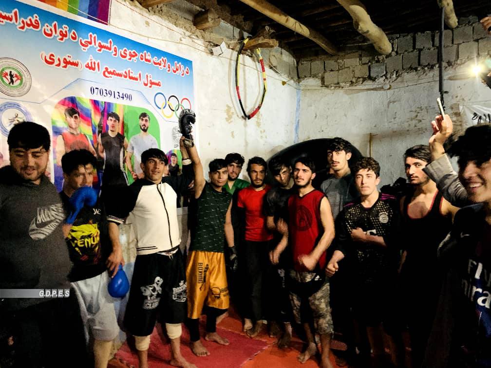 زابل؛ شاجوی ولسوالۍ کې د ۳۸ ورزشکارانو ترمنځ د رزمي لوبو د توان سبک سيالۍ پای ته ورسېدې