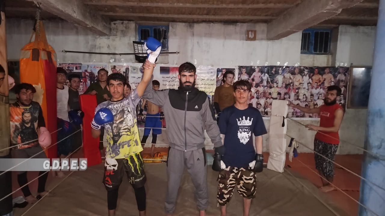 زابل؛ شاجوی ولسوالۍ کې د ۳۰ ورزشکارانو ترمنځ د کيک بوکسينگ سيالۍ وشوې
