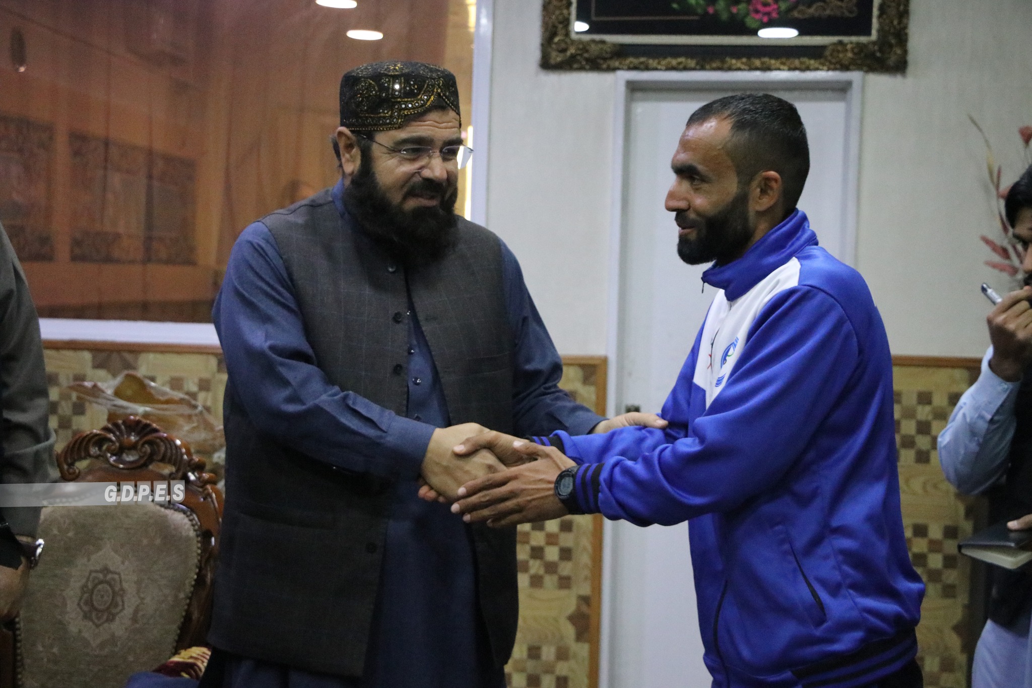 د افغانستان د اتلتيک ملي فدراسيون دوه کسيزه لوبډله چين هېواد ته روانه شوه