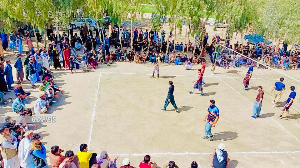 ننګرهار؛ چپرهار کې د ۱۸ لوبډلو تر منځ د والیبال سیالۍ پیل شوې