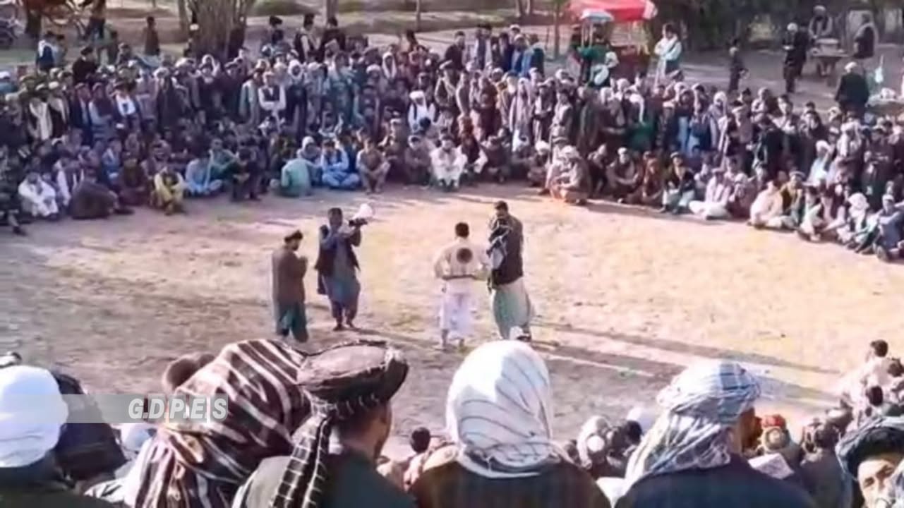 بلخ ؛ رقابت‌های پهلوانی محلی میان ۲۰۰ ورزشکاران در ولسوالي کشندی ولايت بلخ برگزار شد