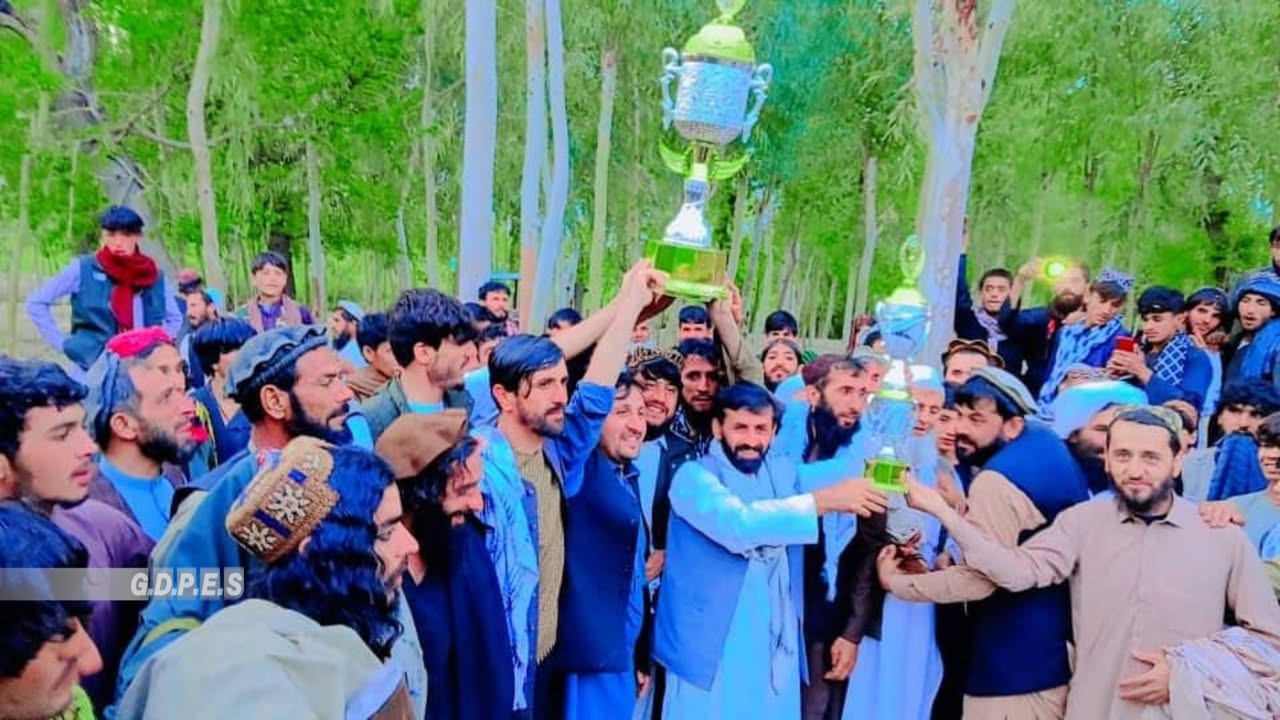 لغمان؛ مرکز مهترلام ښار کې د څلورو لوبډلو ترمنځ د والیبال سیالۍ پای ته ورسېدې