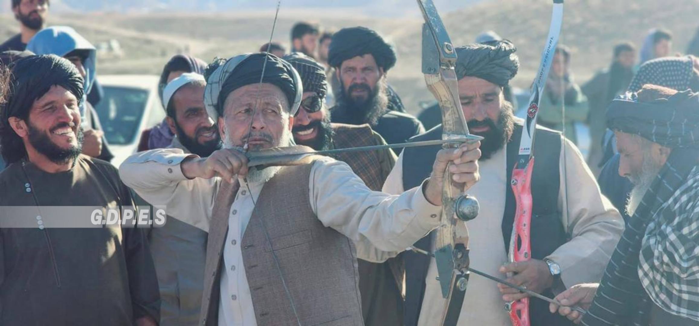 میدان وردګ؛ چک ولسوالۍ کې د ۱۵ لوبډلو ترمنځ د غشي ویشتلو اختريزې سیالۍ پای ته ورسېدې
