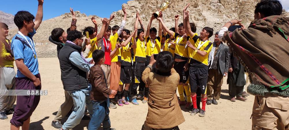 غزنی؛ تیم حیدرا سراب قهرمان مسابقات فوتبال در ولسوالی جغتو شد