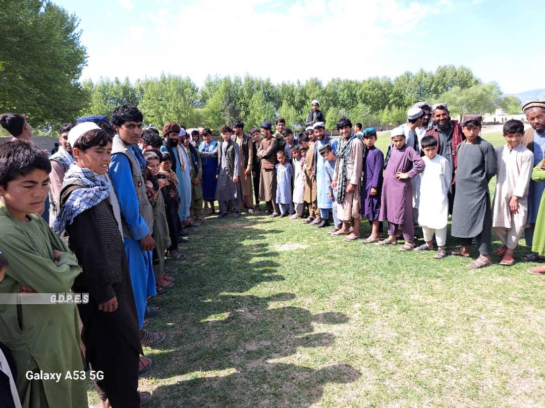 برگزاری رقابت های پرتاب سنگ ميان ۲۰ تن در ولسوالی درقد تخار