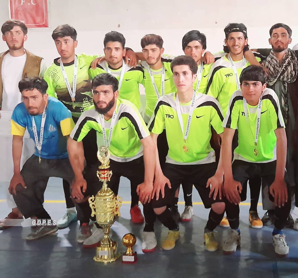 پروان کې د اتو لوبډلو ترمنځ د فوټسال سیالۍ د تدبر او تفکر لوبډلې په اتلولۍ پای ته ورسېدې