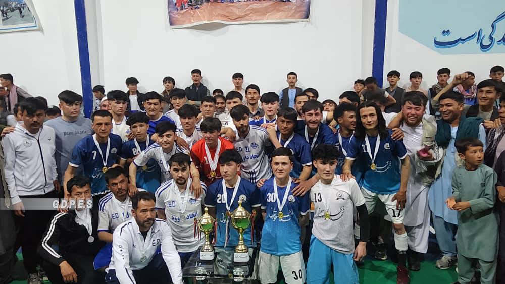 غزني؛ جاغوري ولسوالۍ کې د ۲۴ لوبډلو ترمنځ د فوټسال رمضان جام سیالۍ د شهدای حوتقول لوبډلې په اتلولۍ پای ته ورسېدې