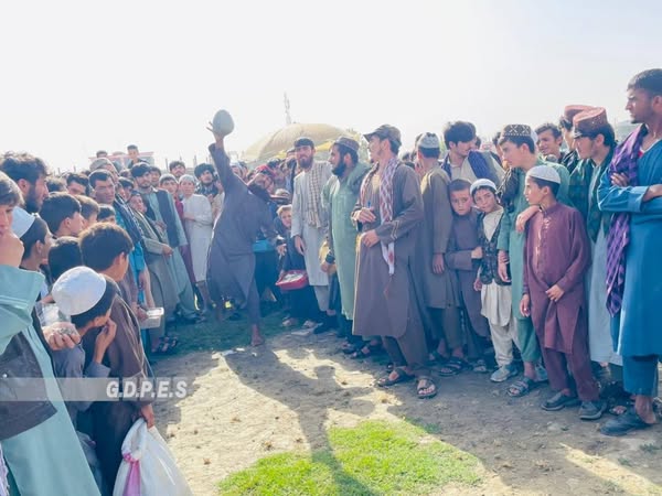 تخار؛ مسابقات پرتاب سنگ با اشتراک ۳۰ ورزشکار در شهر تالقان برگزار گردید