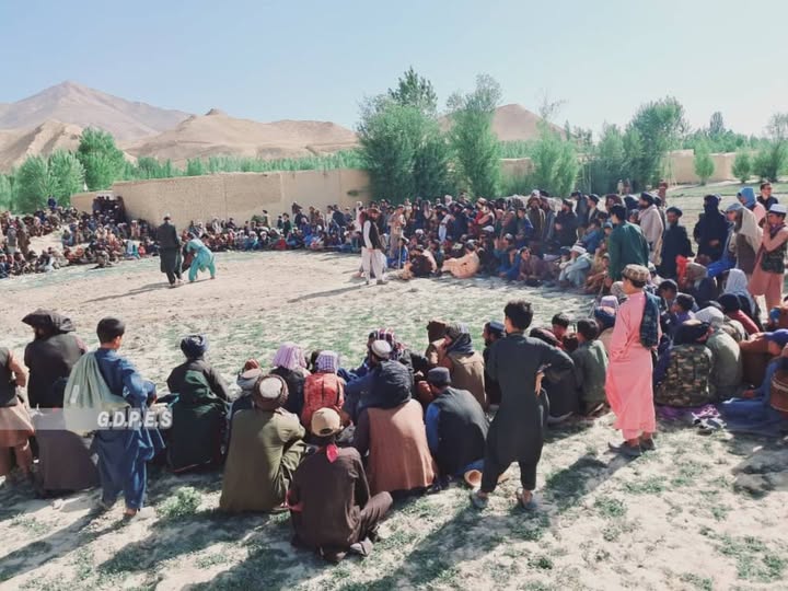 غور؛ رقابت ها کشتی‌محلی میان ۱۰۰ تن در ولسوالی پسابند برگزار شد