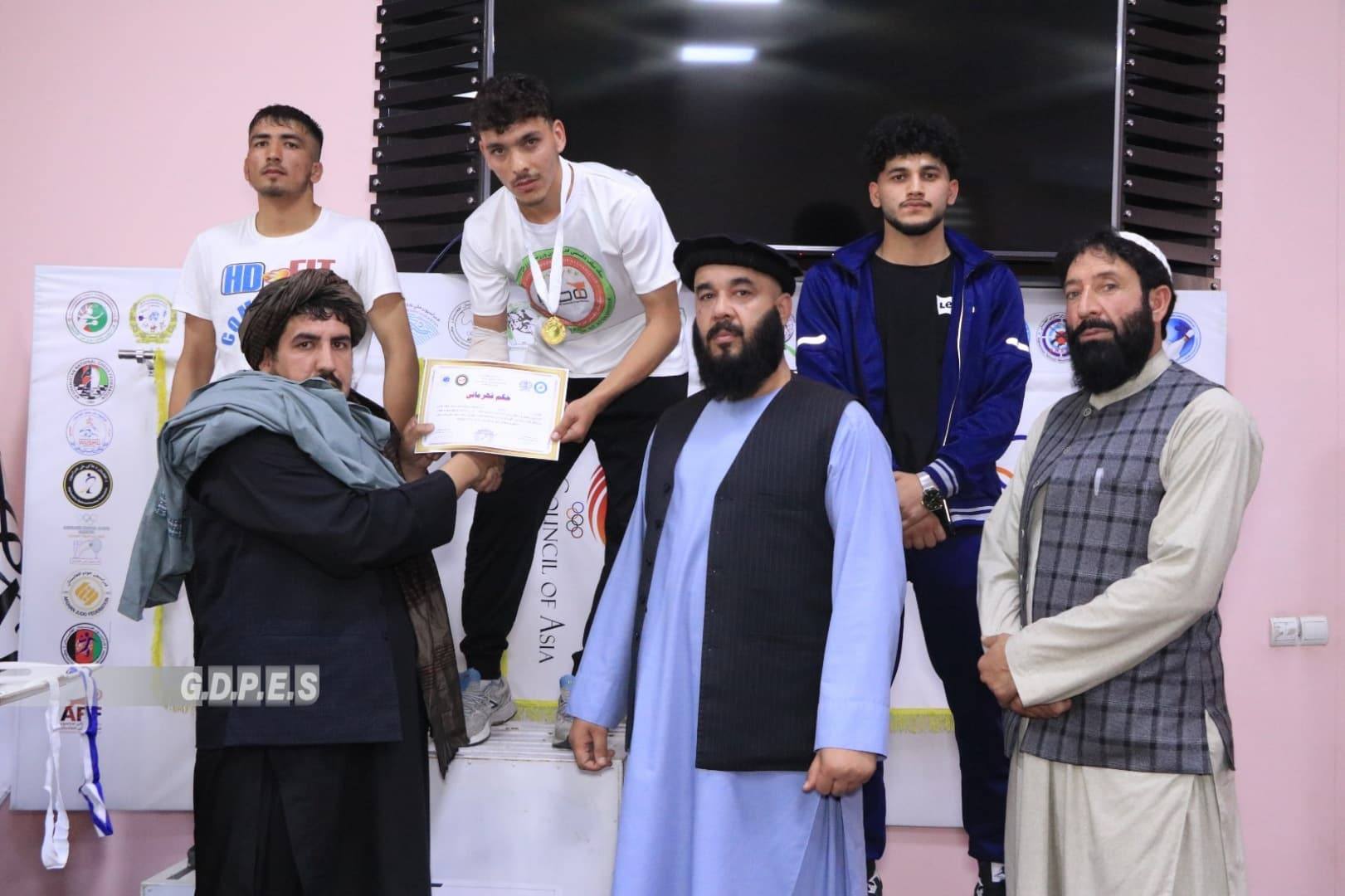 کابل؛ د رزمي ورزشونو په دوو سبکونو کې د کابل منتخبې لوبډلې ته ټاکل شوي لوبغاړي وستایل شول