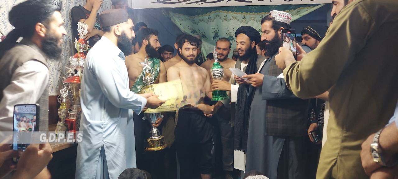 ارزګان؛ مرکز ترینکوټ ښار کې د ۳۰ ورزشکارانو ترمنځ د بدن ښکلا سیالۍ ترسره شوې