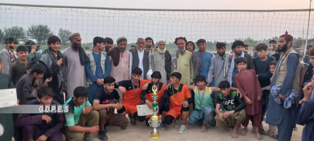 لغمان؛ مرکز مهترلام ښار کې د ۱۸ لوبډلو ترمنځ د والیبال سیالۍ پای ته ورسېدې