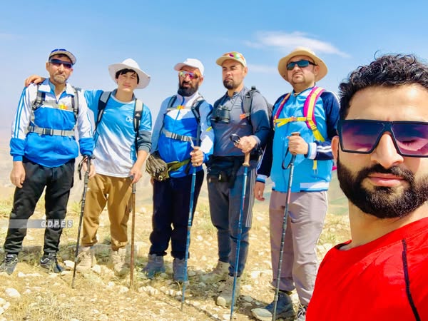 صعود تیم کوهنوردی مرکز به قله کوهپیاز در ولسوالی چارکنت بلخ