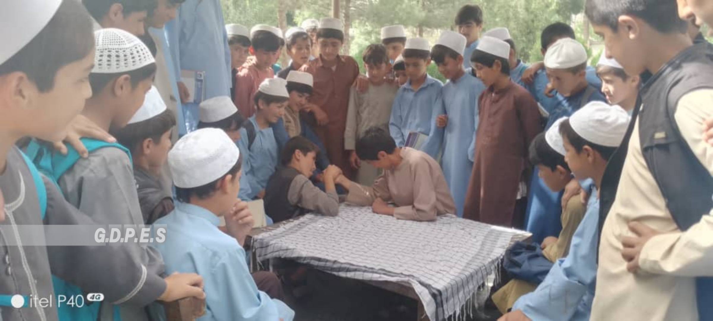 تخار؛ مسابقات دست کشتی با اشتراک چهارده ورزشکار در ولسوالی فرخار برگزار گردید