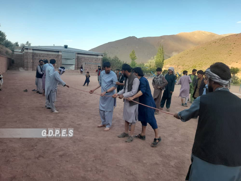 دایکندی؛ مسابقات ریسمان کشی با اشتراک ۲۰ ورزشکار در ولسوالی اشترلی برگزار گردید