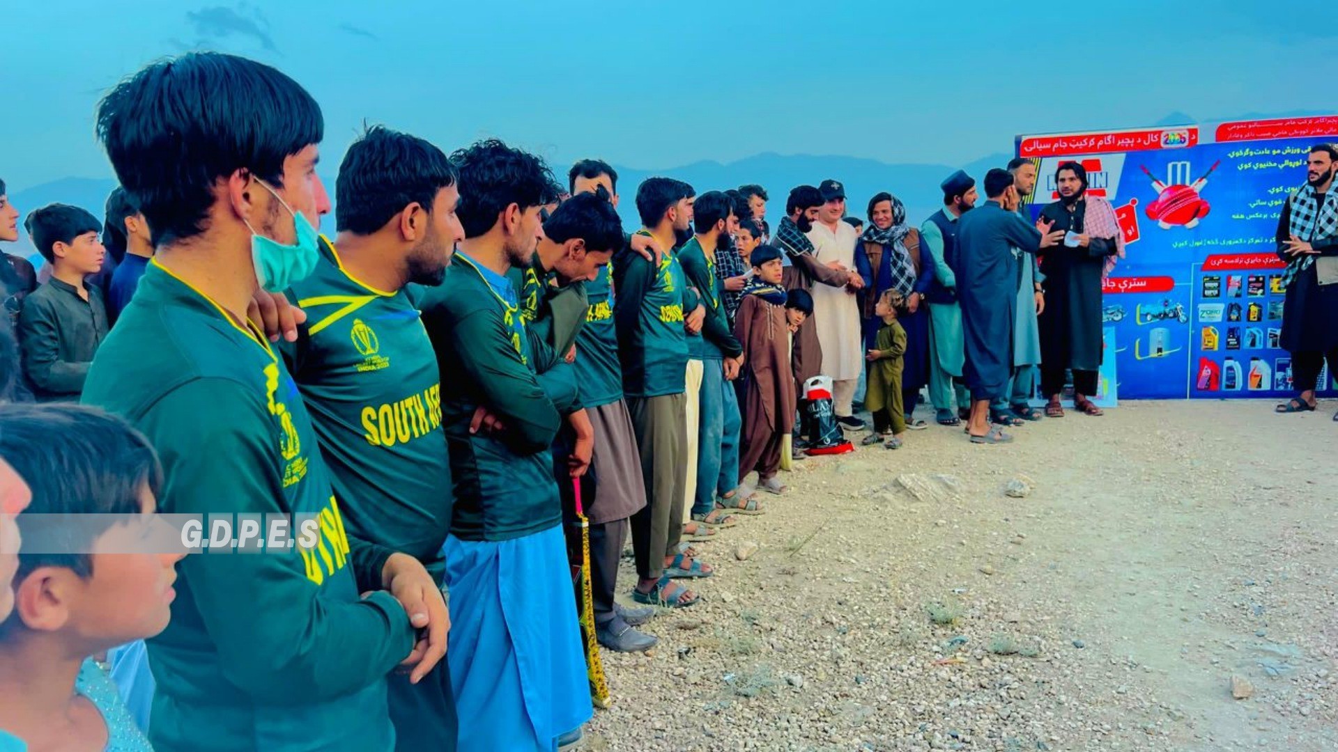 ننگرهار؛ پچيراگام ولسوالۍ کې د ۱۶ لوبډلو ترمنځ د ټېپ بال کرکټ سيالۍ پيل شوې