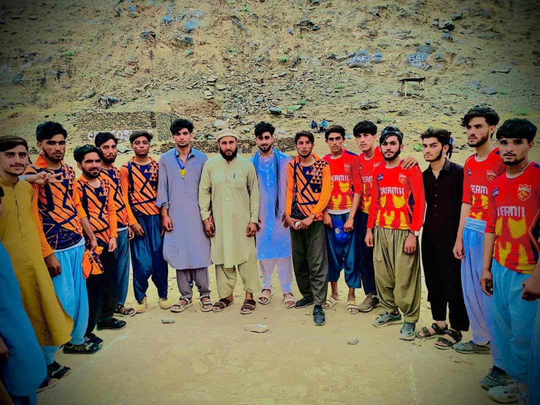 کونړ کې د شپږو لوبډلو ترمنځ د ټېپ بال کرېکټ سیالۍ پیل شوې