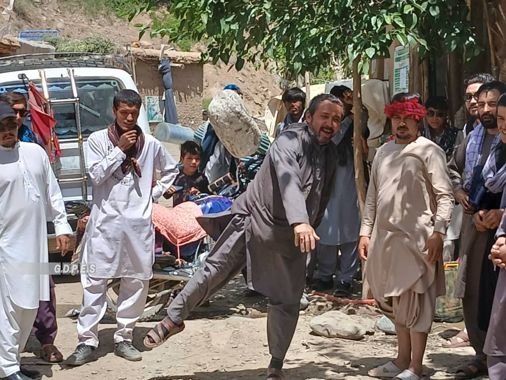 مسابقات پرتاب سنگ در ولسوالی اشترلی دایکندی برگزار شد