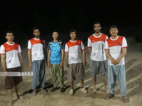 بلخ ؛ چاهي ولسوالۍ کې د اتو لوبډلو ترمنځ د والیبال سیالۍ پای ته ورسېدې