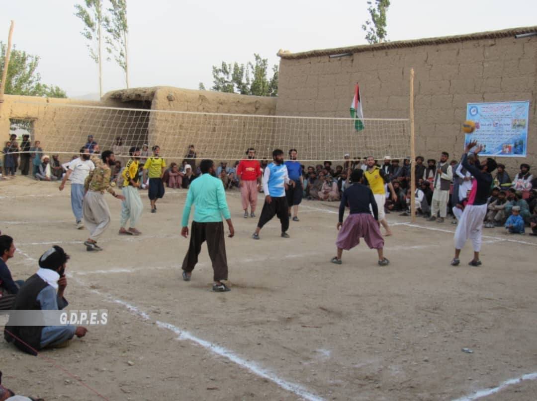 غزنی؛ رقابت‌های گروپ B والیبال میان ۱۹ تیم در ولسوالی گیلان پایان یافت