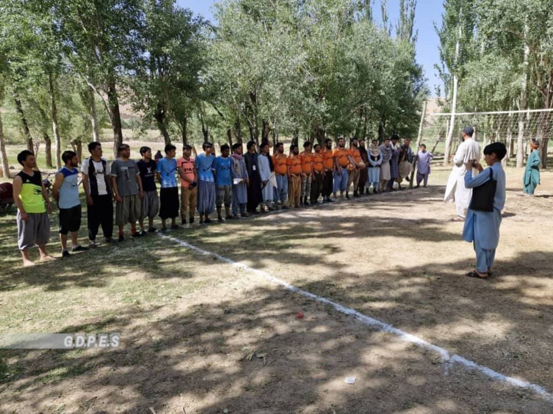 آغاز رقابت های والیبال میان ۱۰ تیم در ولسوالی تولک غور
