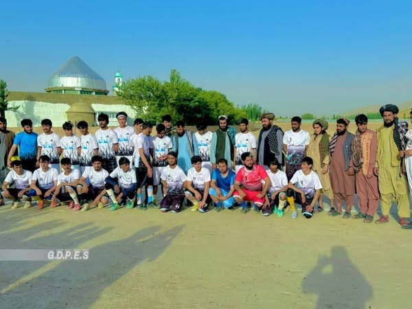 بادغیس؛ آغاز رقابت های فوتبال میان ۱۸ تیم در ولسوالی قادس