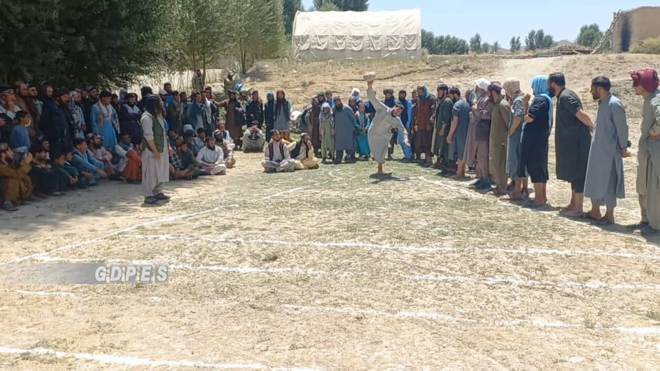 غور؛ دولتيار ولسوالۍ کې د ۳۰ ورزشکارانو ترمنځ د تيږې اچولو سيالۍ ترسره شوې