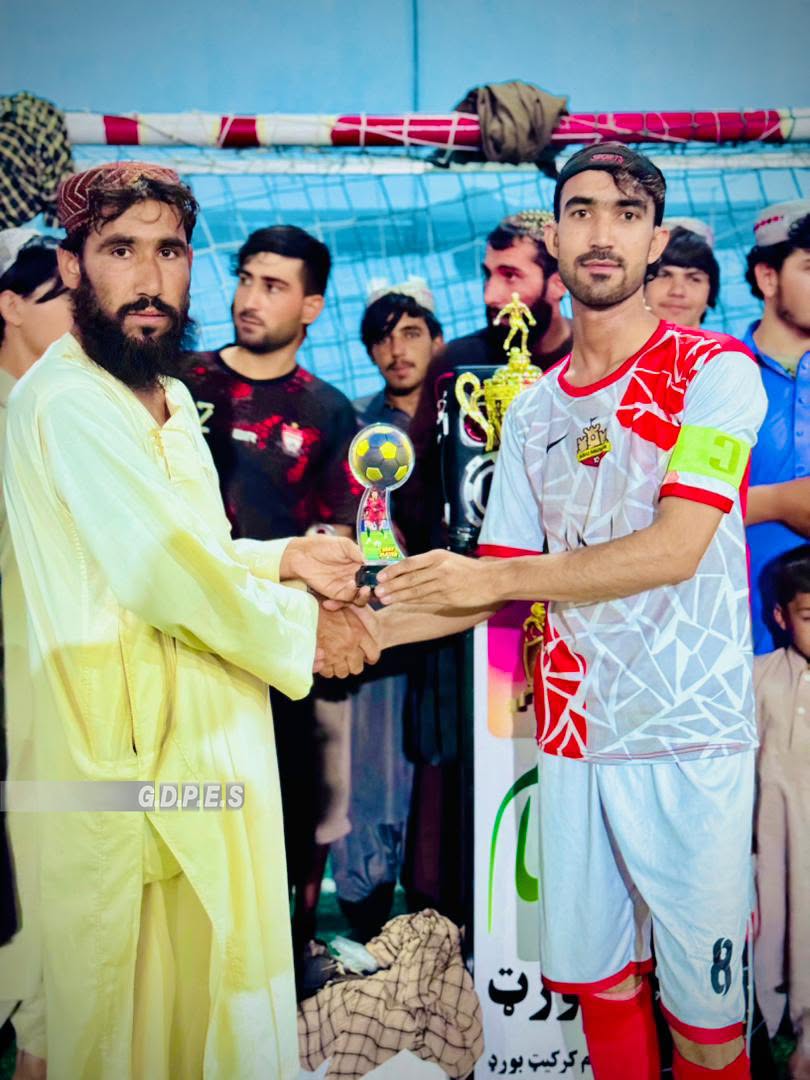نیمروز؛ دلارام ولسوالۍ کې د ۱۴ لوبډلو ترمنځ د فوټسال جام پای ته ورسېده