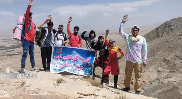 صعود تیم کوهنوردی ولایت غزنی به ارتفاعات سلسله کوه های تلویزیون