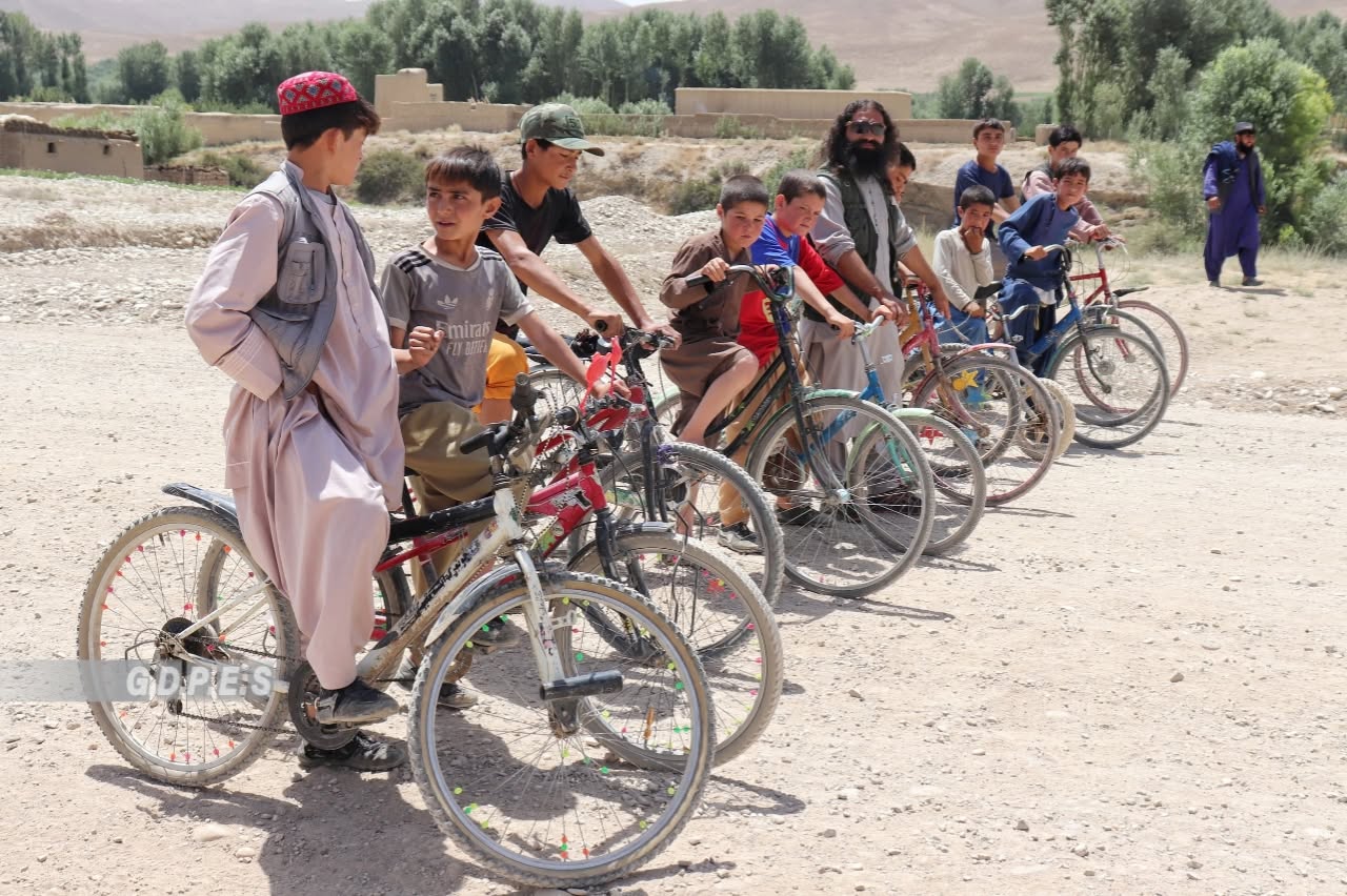 غور؛ رقابت‌های بایسکیل‌دوانی میان ۲۰ تن در ولسوالی دولتیار برگزار شد