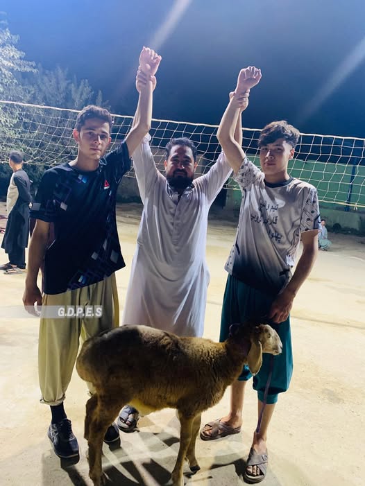 کندز؛ قلعه ذال ولسوالۍ کې د ۱۴ لوبډلو ترمنځ د والیبال سیالۍ ترسره شوې