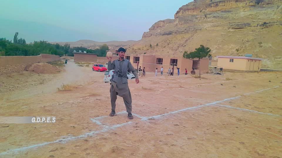 سمنگان؛ رقابتهای پرتاب سنگ میان ۳۰ تن در شهر ایبک برگزار شد