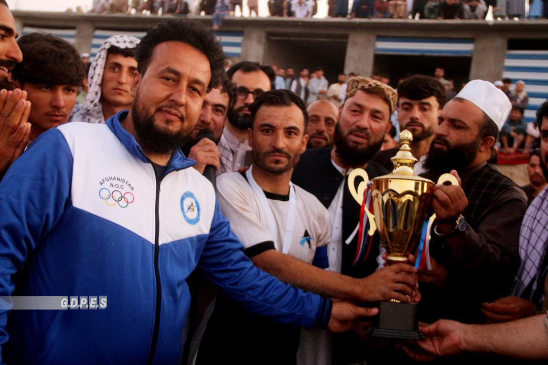 کندز؛ چهاردرې ولسوالۍ کې د ١٢ لوبډلو ترمنځ د فوټبال سيالۍ پای ته ورسېدې