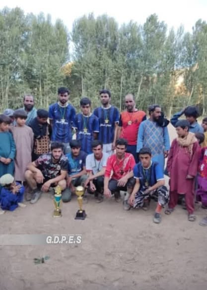 غور؛ رقابت‌های لیگ دسته اول فوتبال ولسوالی تیوره میان ۱۰ تیم در این ولسوالی پایان یافت