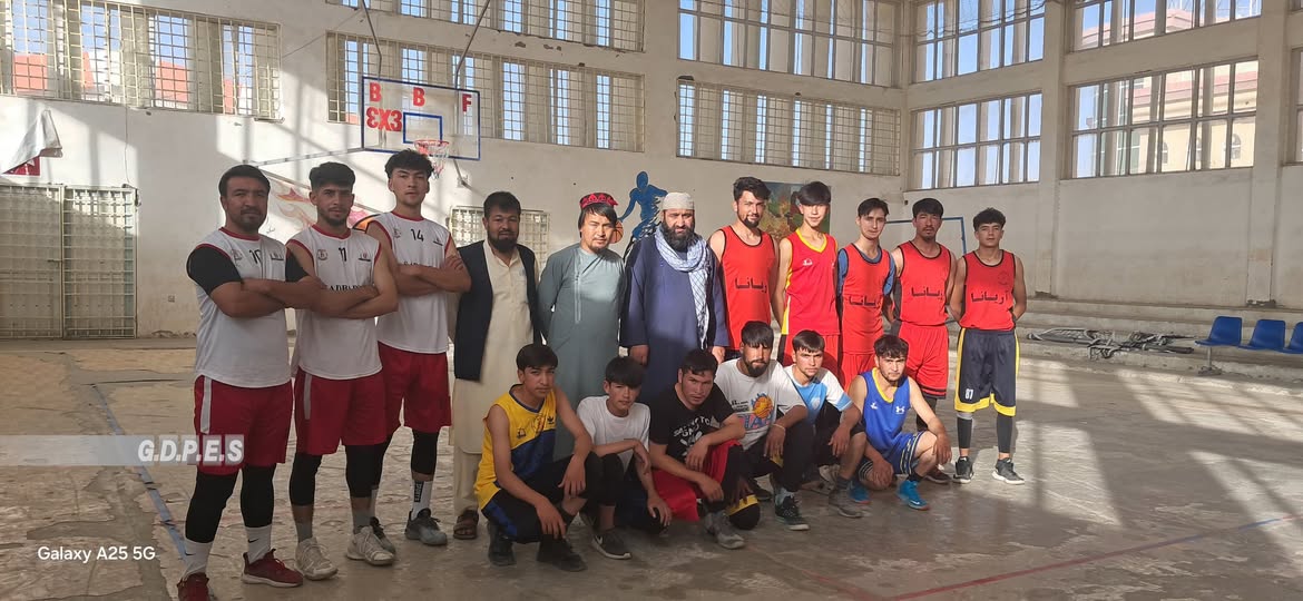بامیان کې د شپږو لوبډلو ترمنځ د بسکټبال سیالۍ پيل شوې