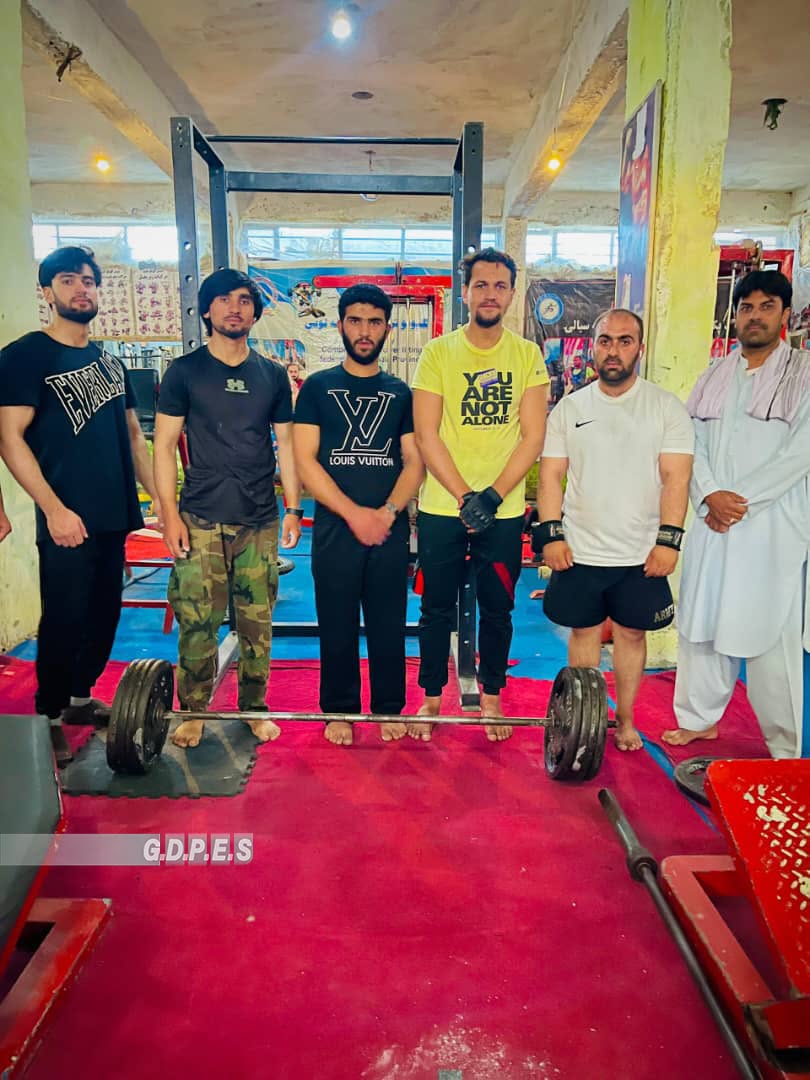 پکتیا کې د ۳۰ ورزشکارانو ترمنځ د پاورلفټينگ سیالۍ وشوې