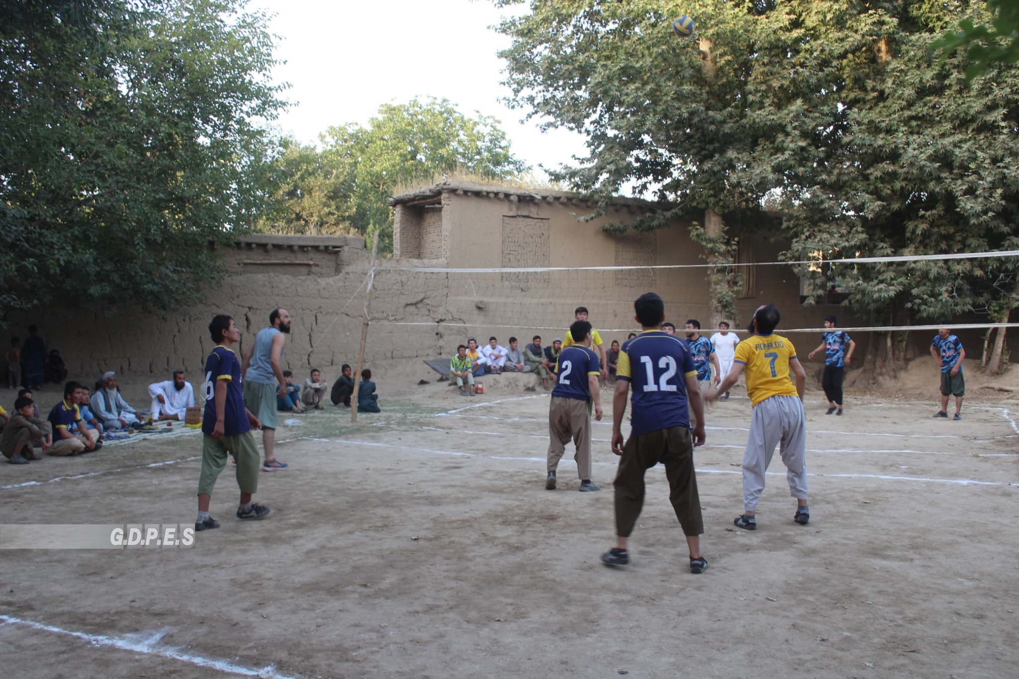 بلخ؛ رقابتهای والیبال میان شش تیم در ولسوالی زارع به پایان رسید