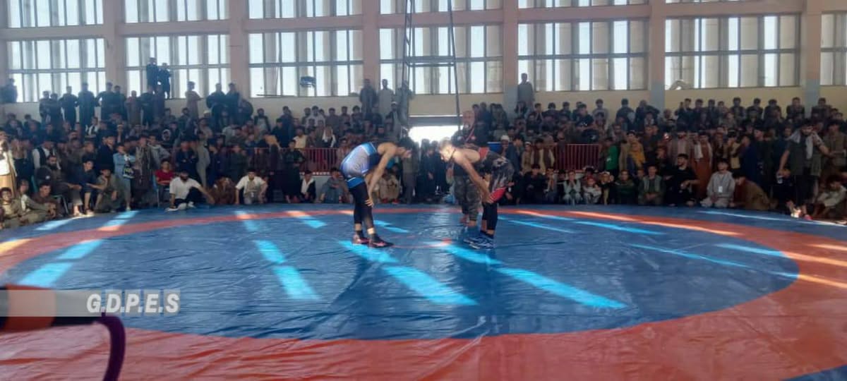 پروان ؛ رقابت‌های پهلوانی میان ۸۶ پهلوان در شهر چاریکار برگزار شد