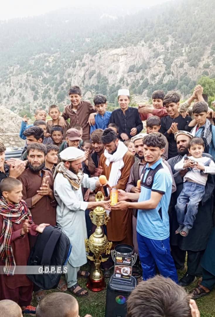 نورستان؛ رقابت های تبب بال کرکت با اشتراک هشت تیم در شهر پارون پایان یافت