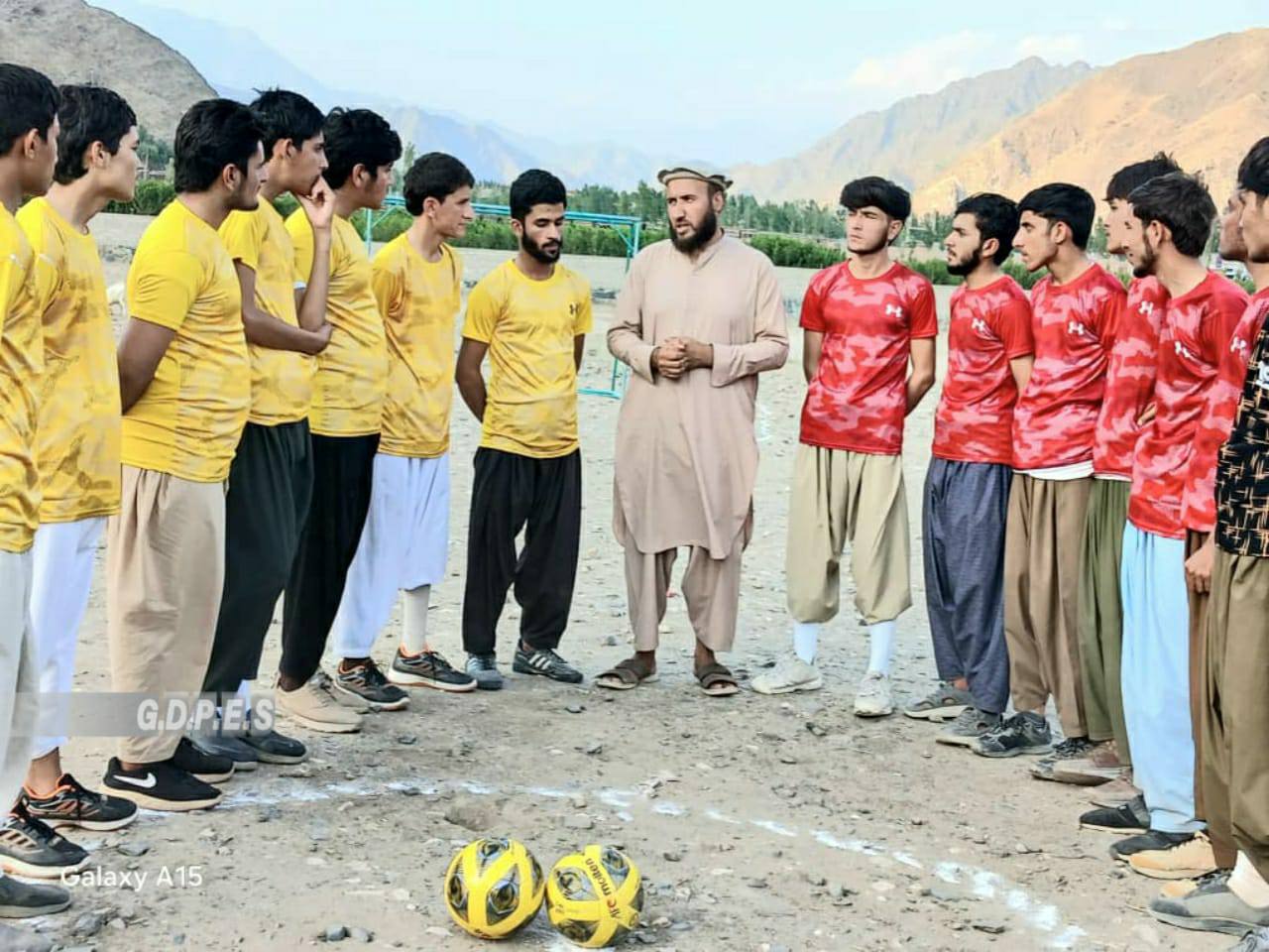 کونړ؛ په مرکز اسعد اباد کې د څلورو لوبډلو ترمنځ د فوټسال سيالۍ پيل شوې
